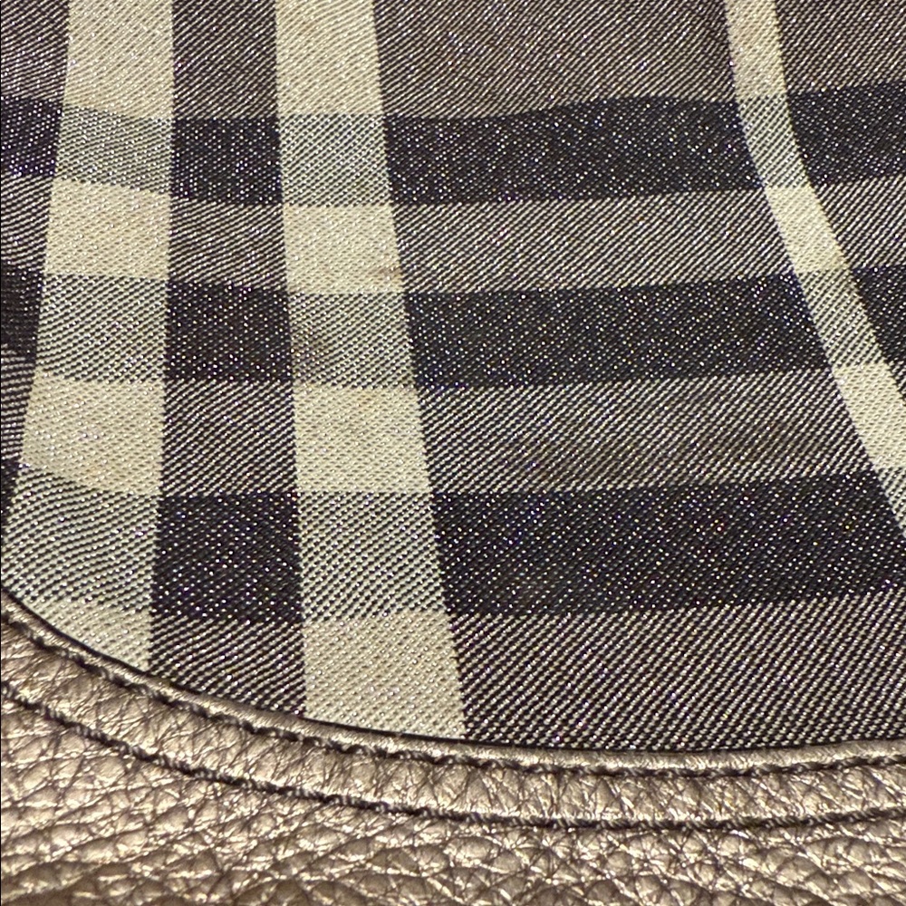Burberry Purse Shimmer Check - Picture 9 of 11